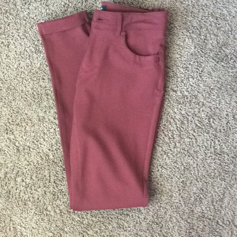 Burgundy ankle jeans